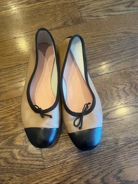 J Crew 7.5 Classic Two-Tone Ballet Flats in Beige and Black